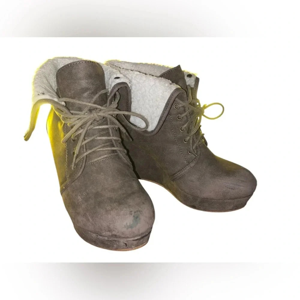 (Flawed) Gray Faux Suede Bootie Size 8.5
